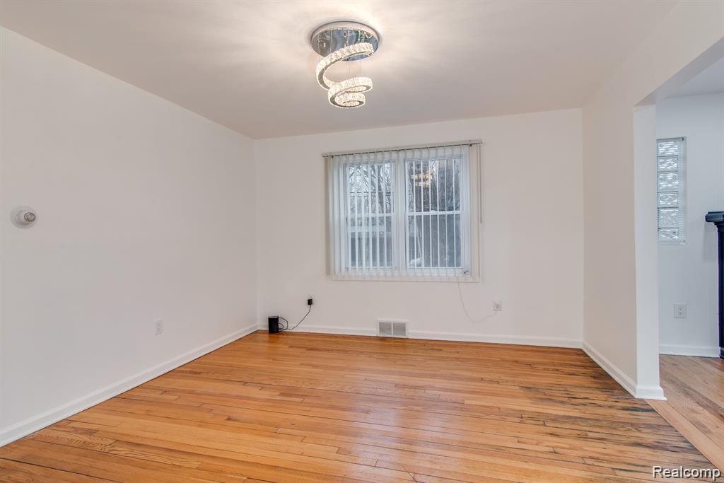 Detroit City, Michigan 48224, United States, 4 Bedrooms Bedrooms, ,2 BathroomsBathrooms,Residential,Active,170539