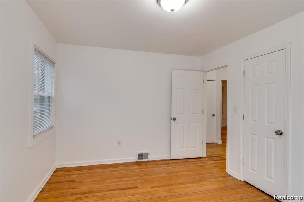 Detroit City, Michigan 48224, United States, 4 Bedrooms Bedrooms, ,2 BathroomsBathrooms,Residential,Active,170539