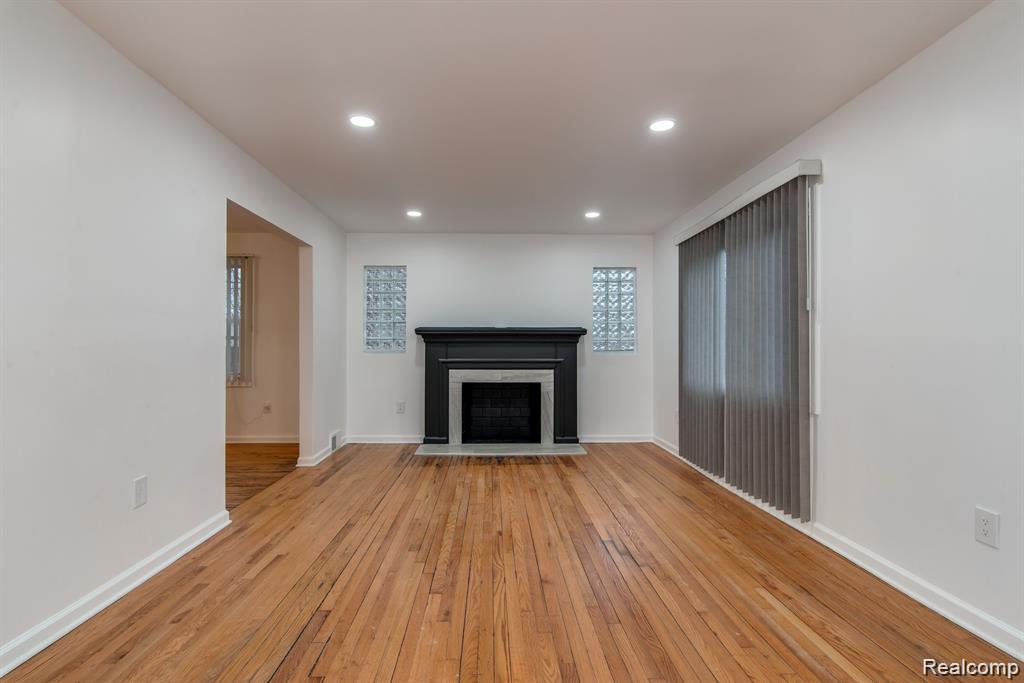 Detroit City, Michigan 48224, United States, 4 Bedrooms Bedrooms, ,2 BathroomsBathrooms,Residential,Active,170539