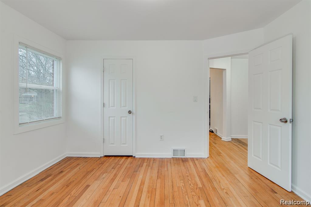 Detroit City, Michigan 48224, United States, 4 Bedrooms Bedrooms, ,2 BathroomsBathrooms,Residential,Active,170539