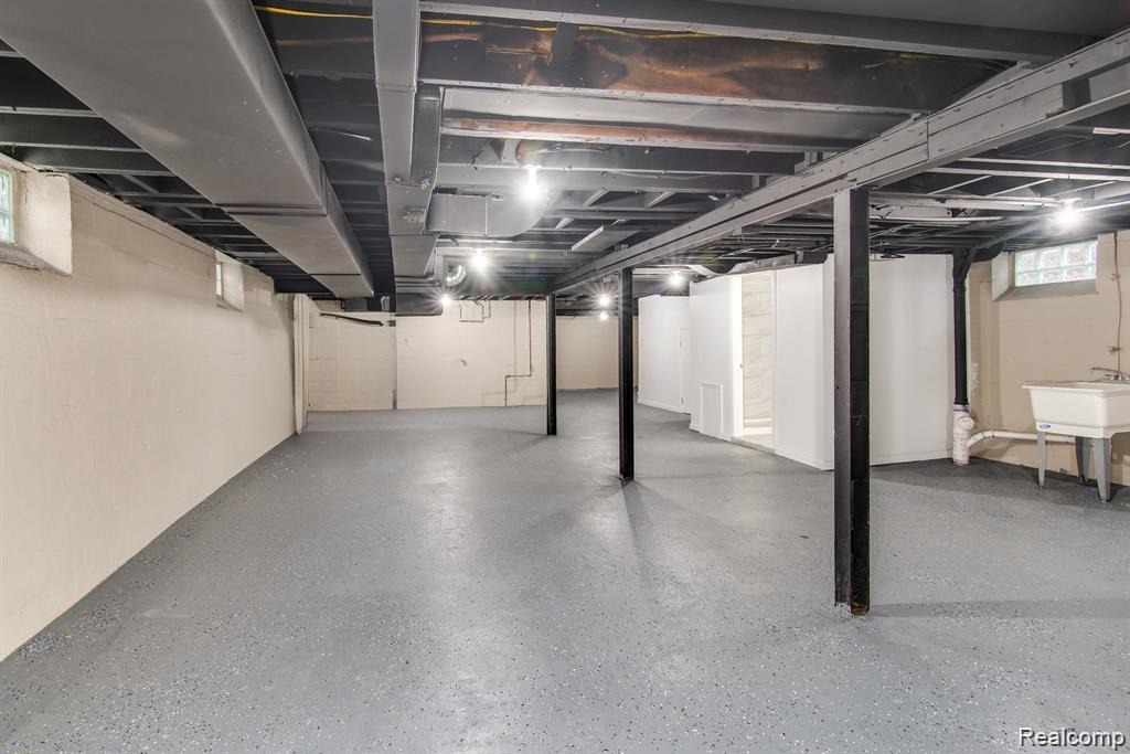 Detroit City, Michigan 48224, United States, 4 Bedrooms Bedrooms, ,2 BathroomsBathrooms,Residential,Active,170539