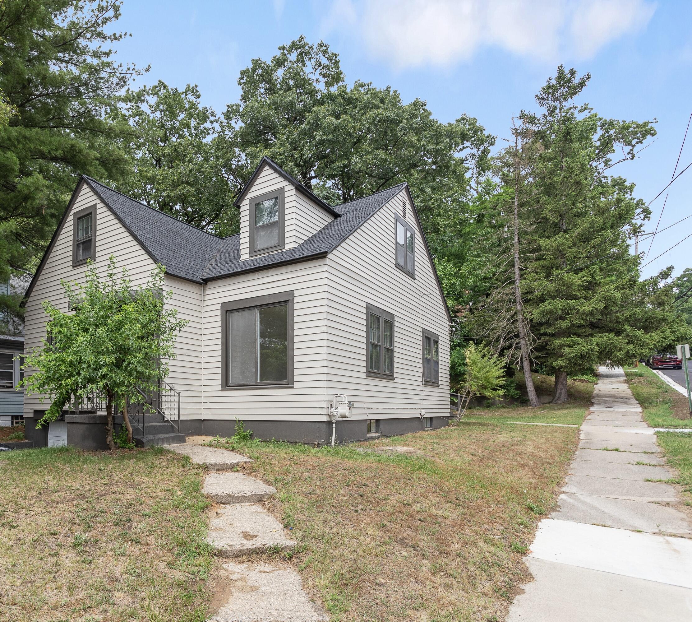 1680 Kalamazoo Avenue SE