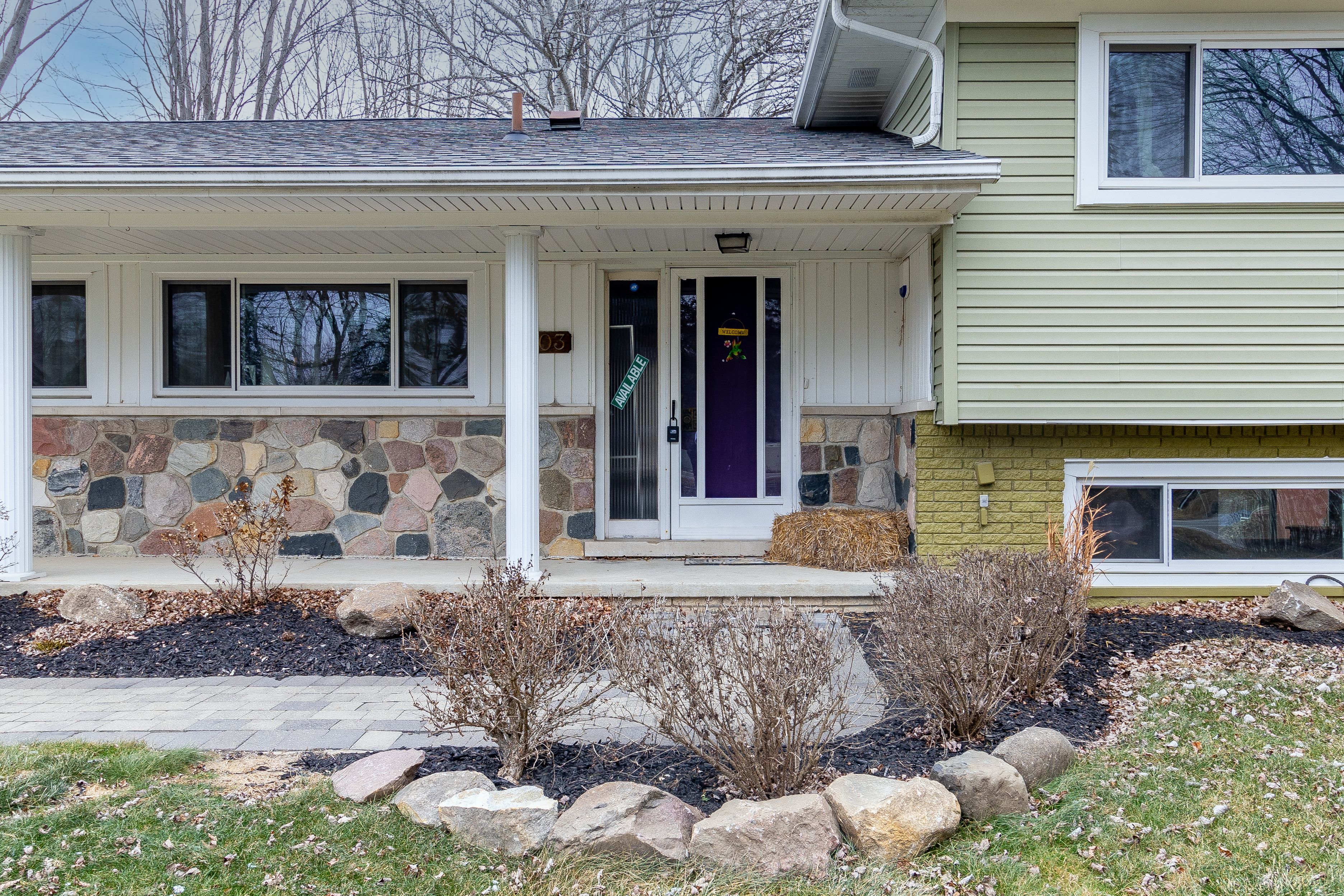 2403 E SQUARE LAKE Road