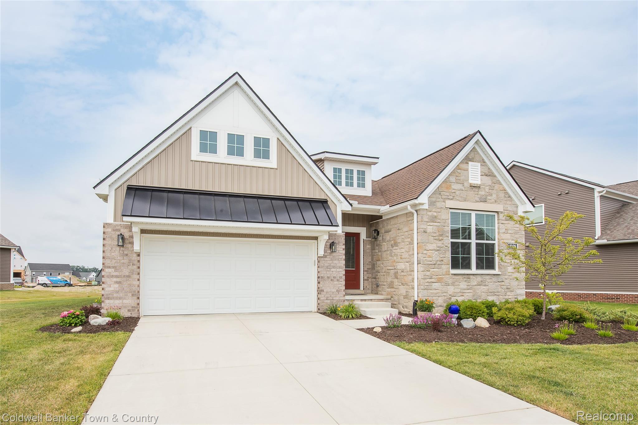 2329 Provencal Drive E