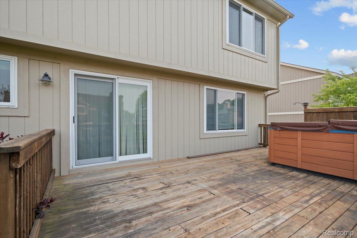 Independence Charter Township, Michigan 48346, United States, 3 Bedrooms Bedrooms, ,4 BathroomsBathrooms,Residential,Active,143604