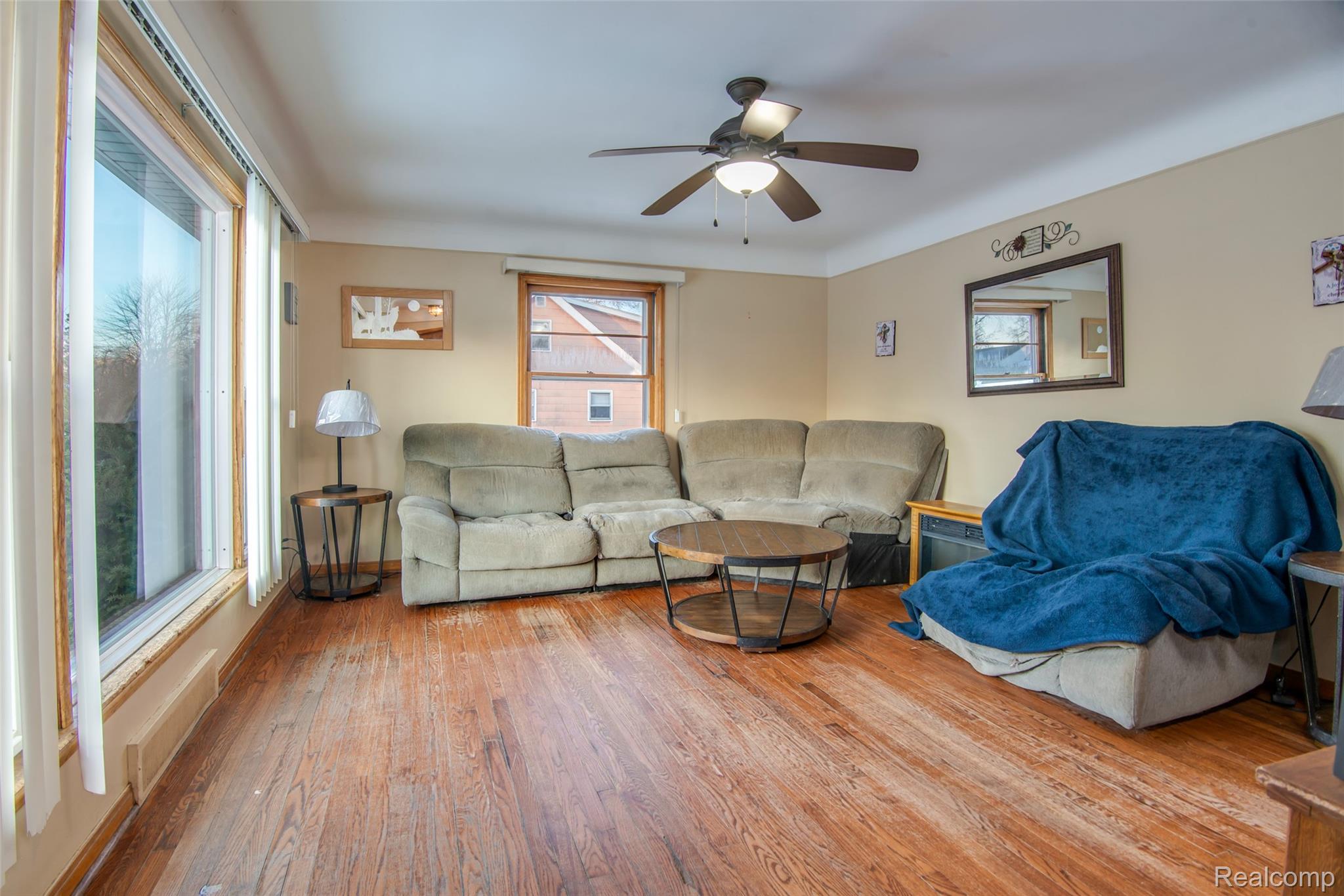 21858 Pleasant Avenue