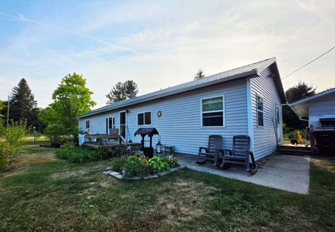 14 S 5th Street Hinton Township MI 49336