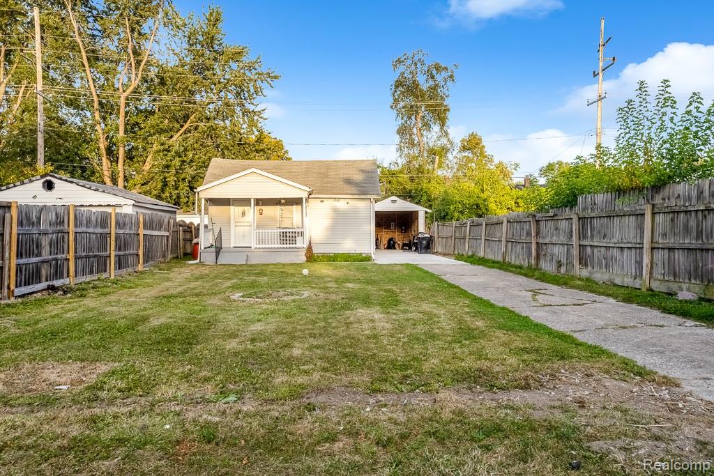 6426 Artesian Street