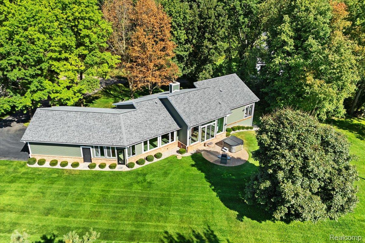 12002 Renfrew Court
