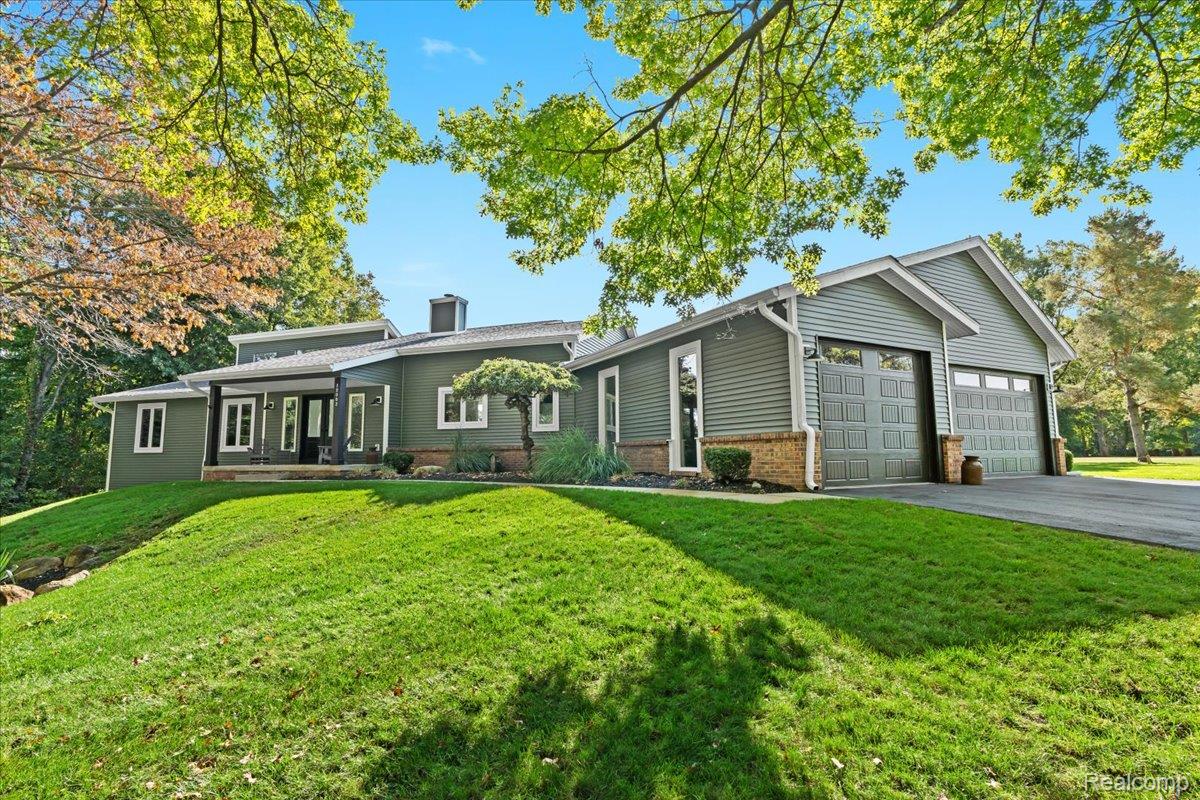 12002 Renfrew Court