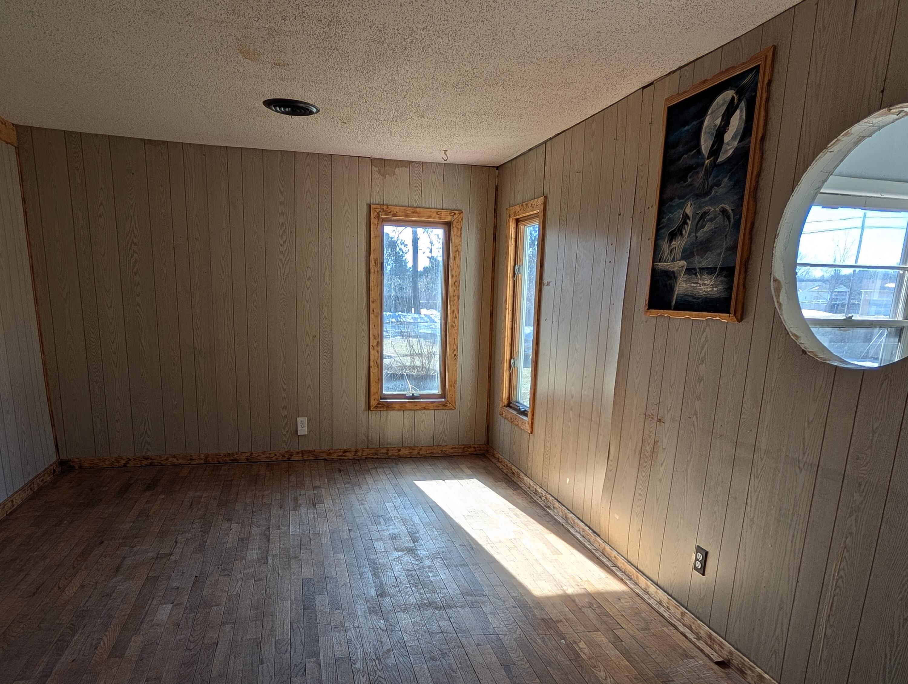 3680 N Whitehall Road