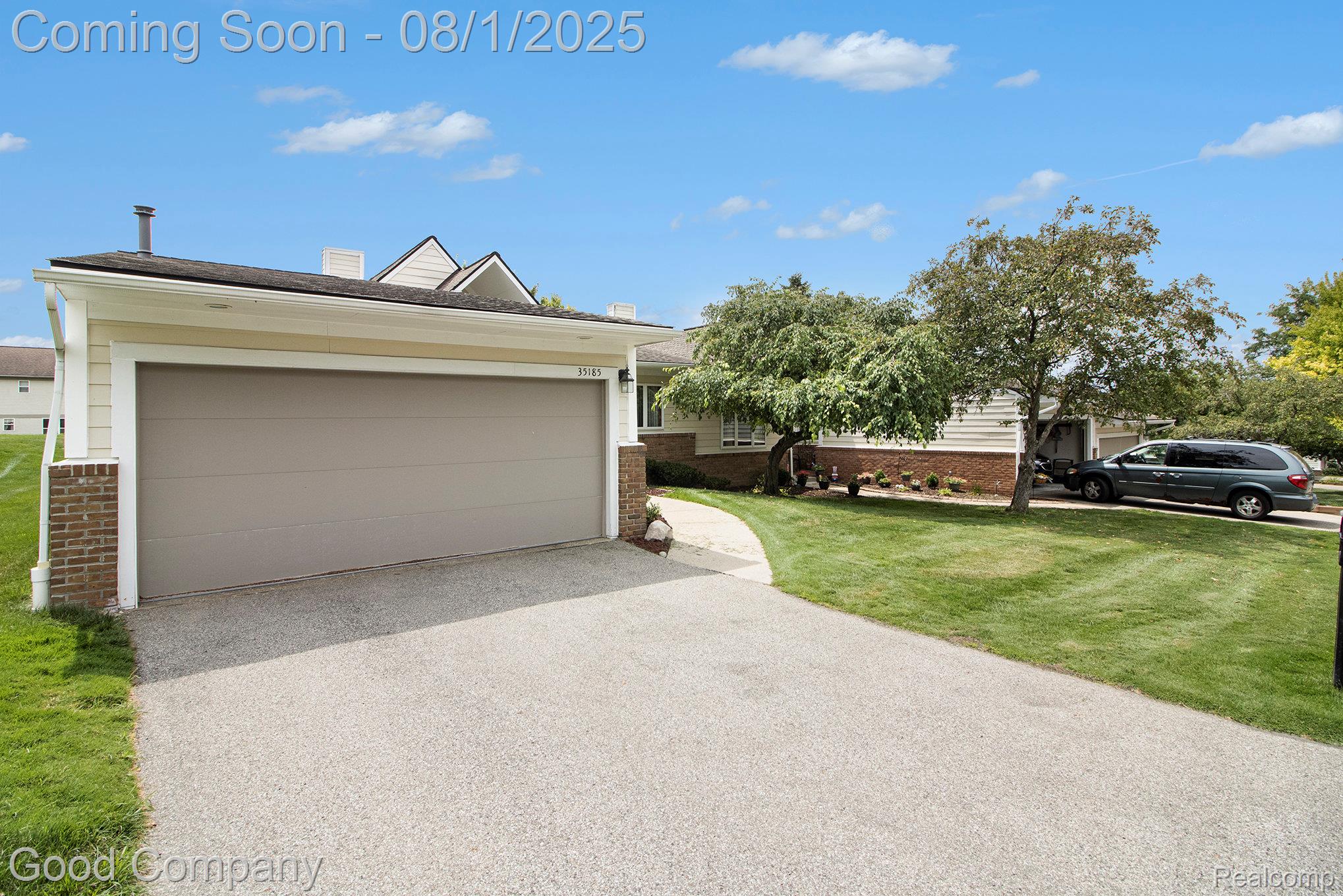 35185 Hillside Drive