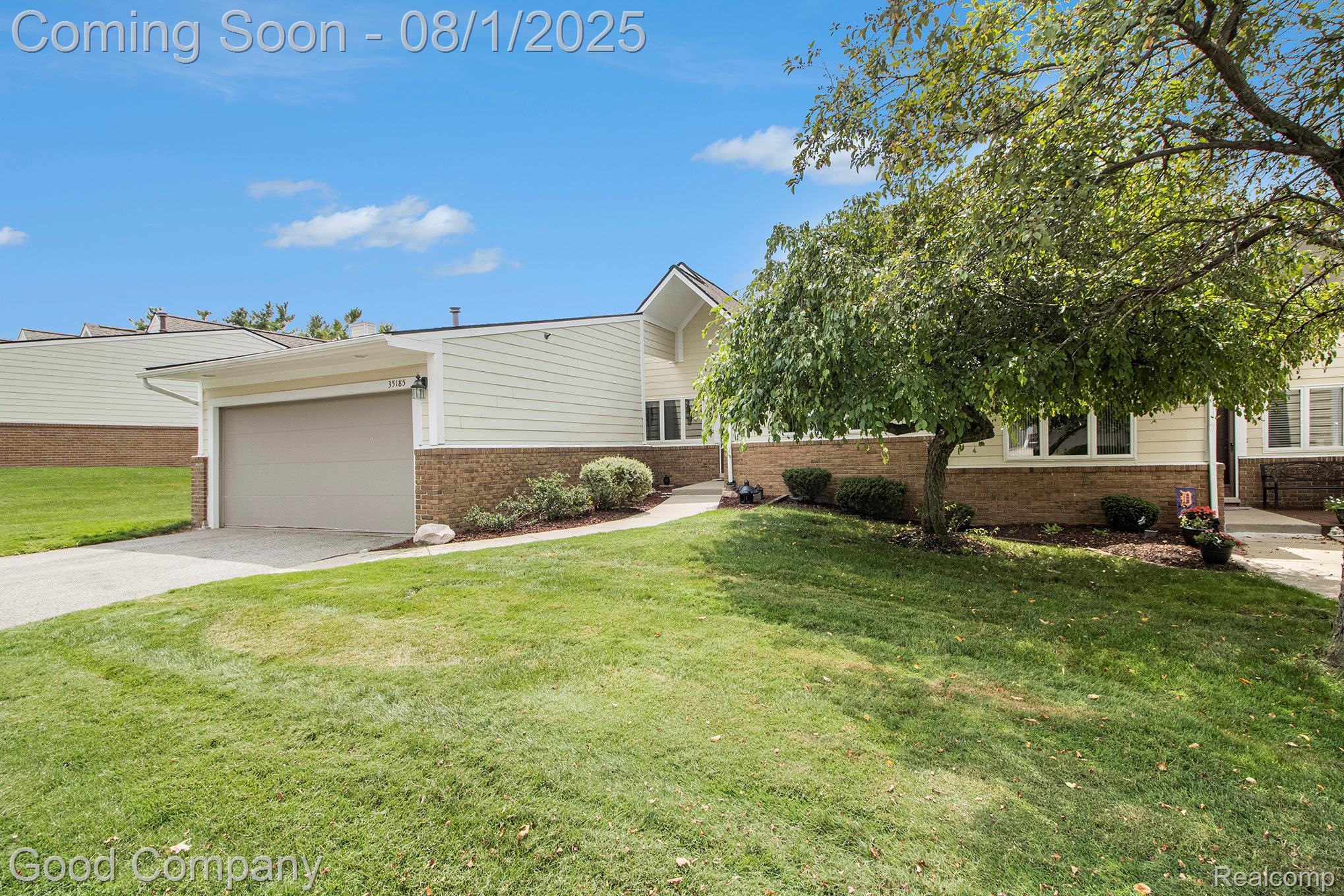 35185 Hillside Drive