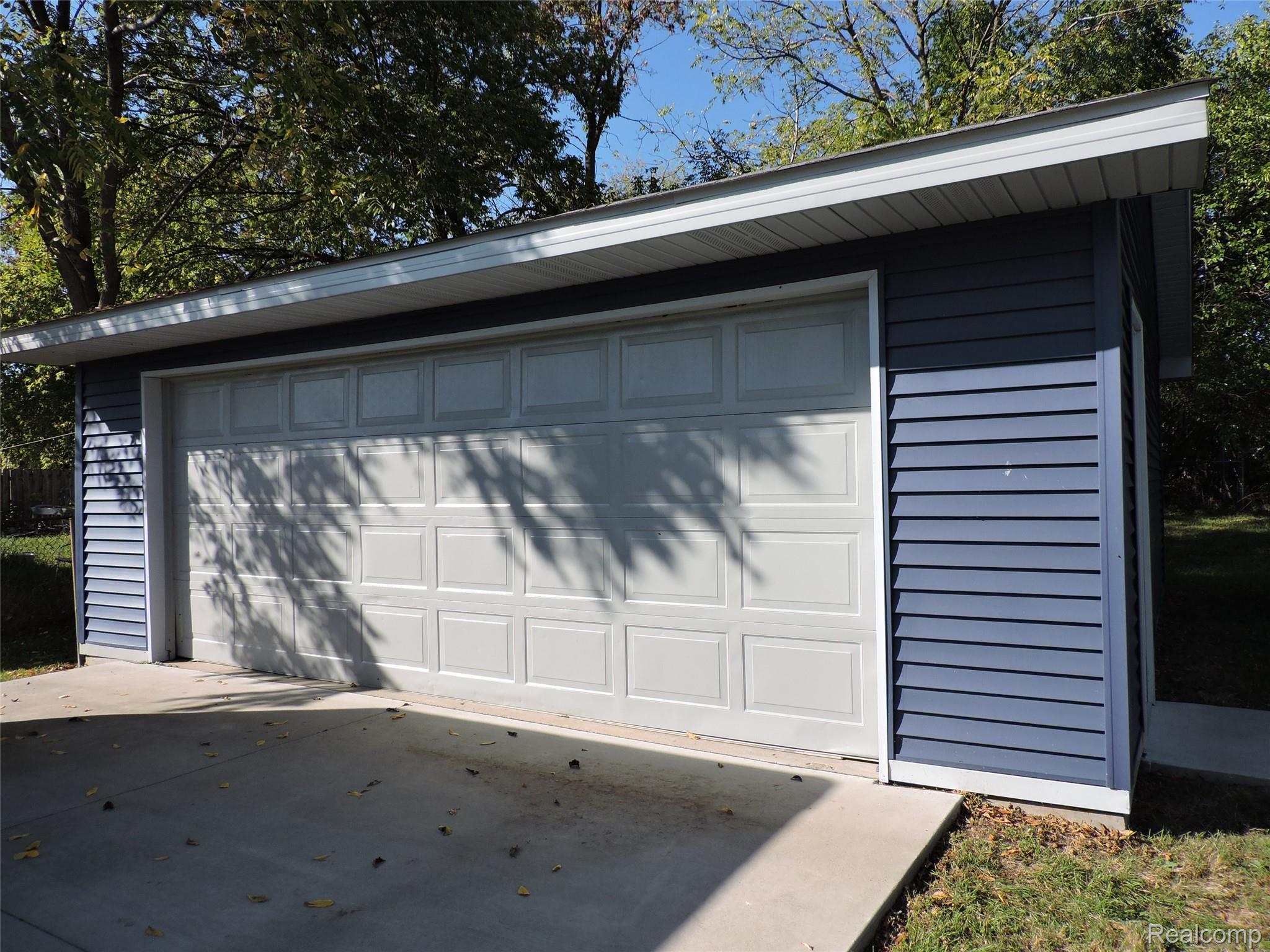 2043 E Schumacher Street