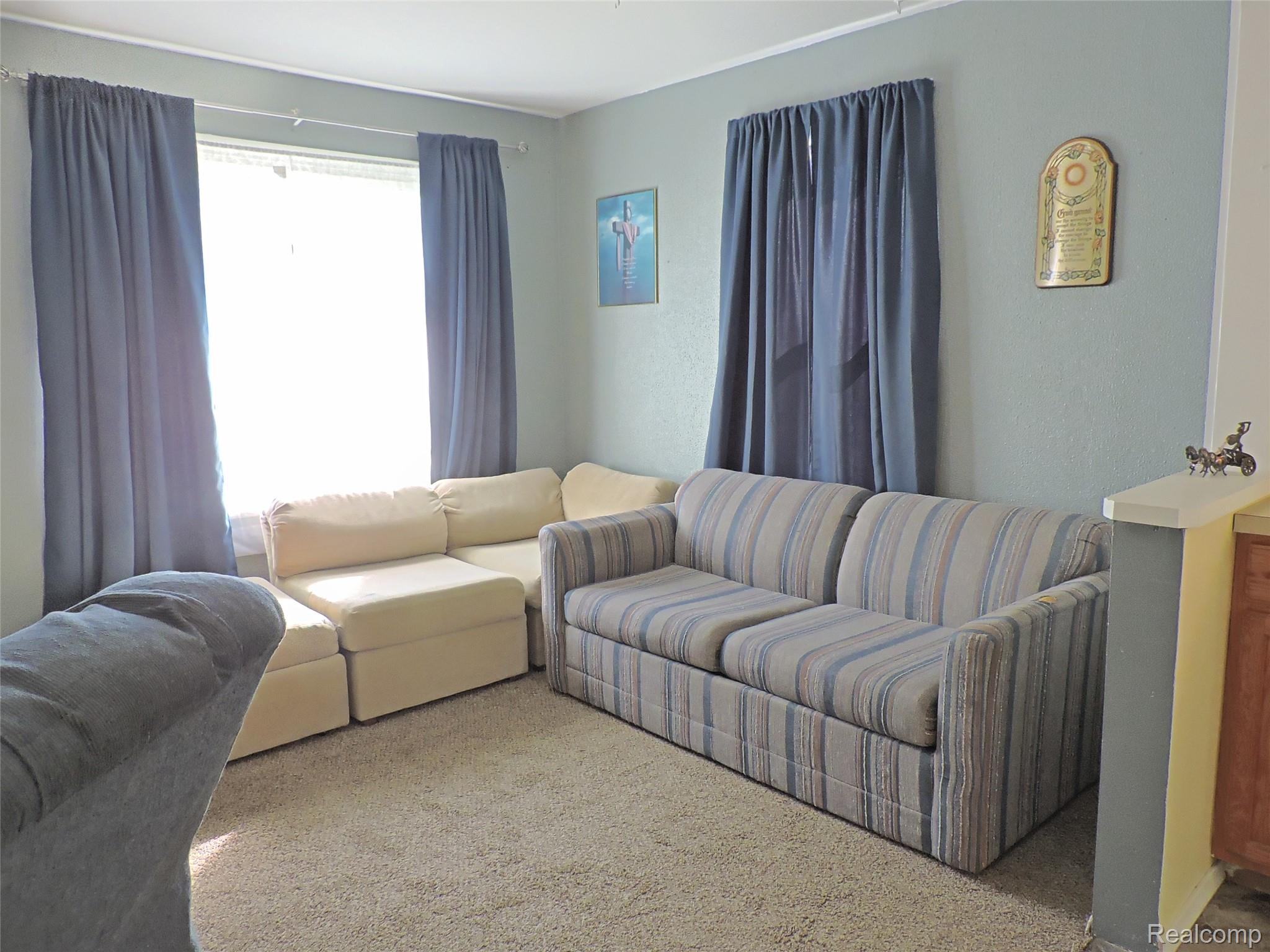 2043 E Schumacher Street