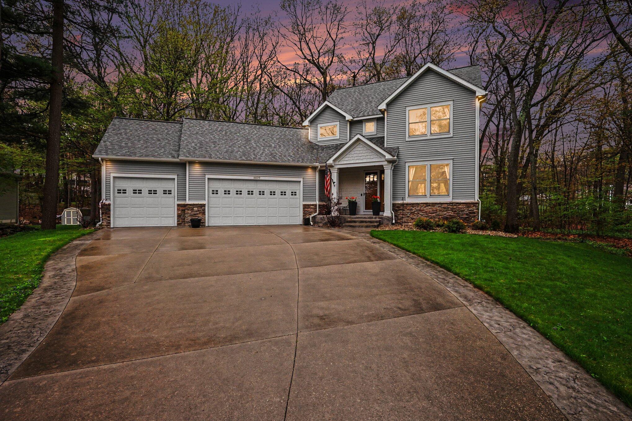 18099 Woodland Trail
