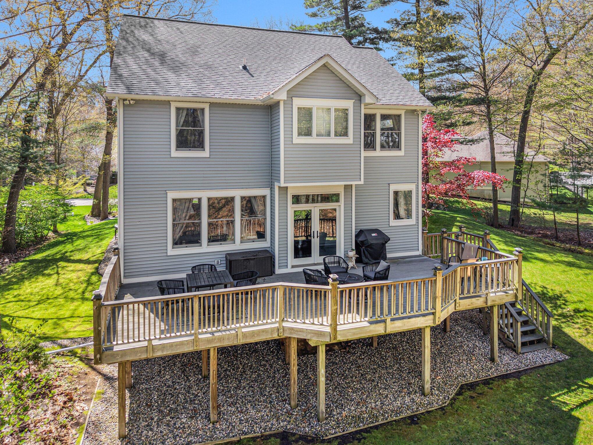 18099 Woodland Trail