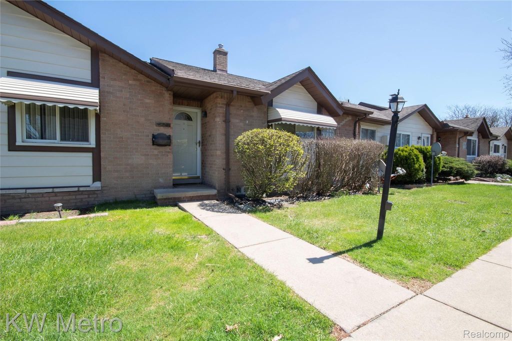 Photo of 8401 18 Mile Road #253, Sterling Heights City, MI 48313 (MLS # 20261027744)