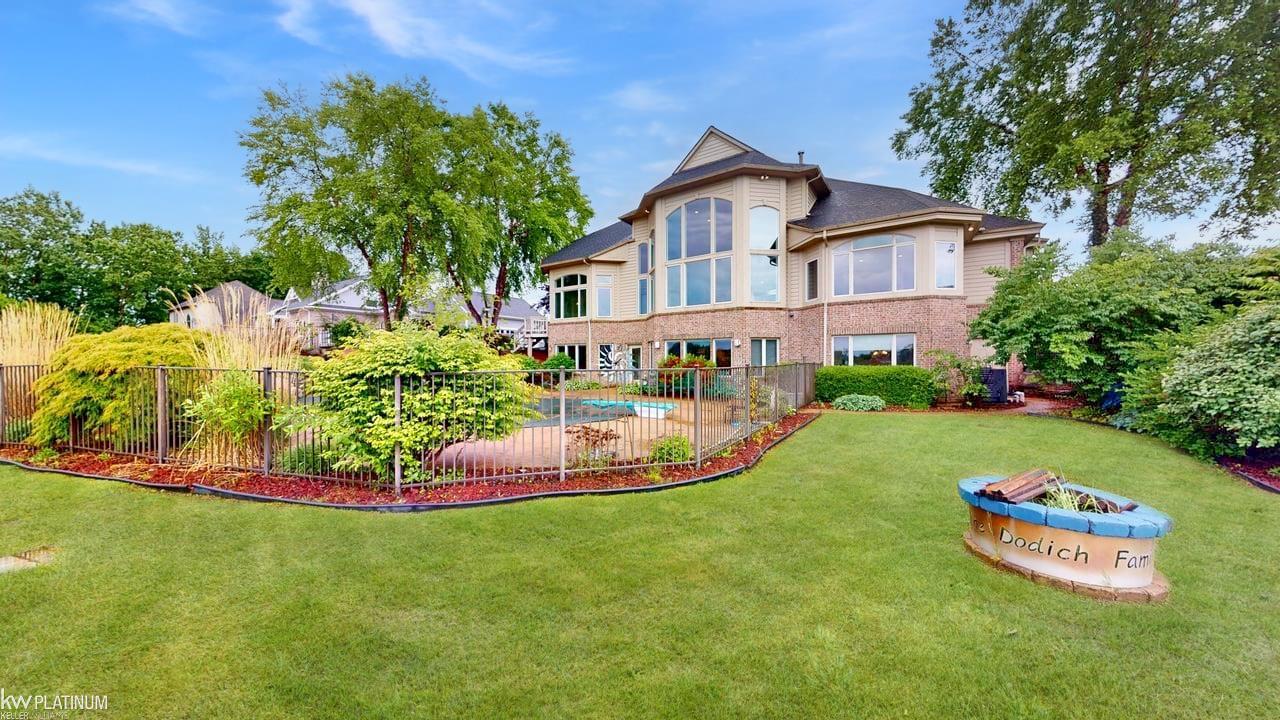 10181 Rosemarie Run