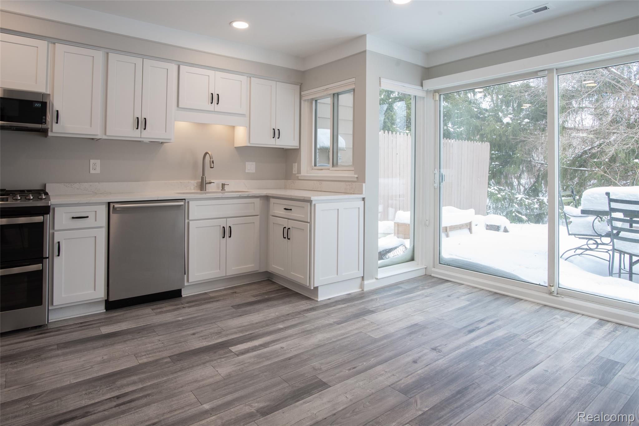 2677 Williamsburg Circle