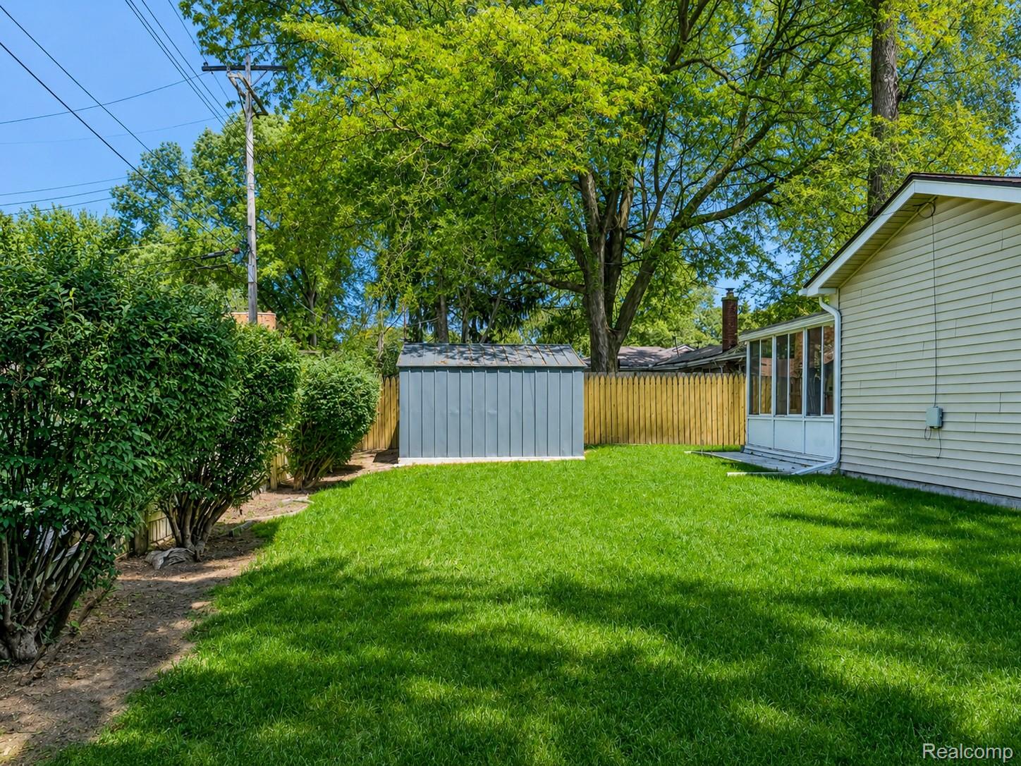 25538 Schoolcraft