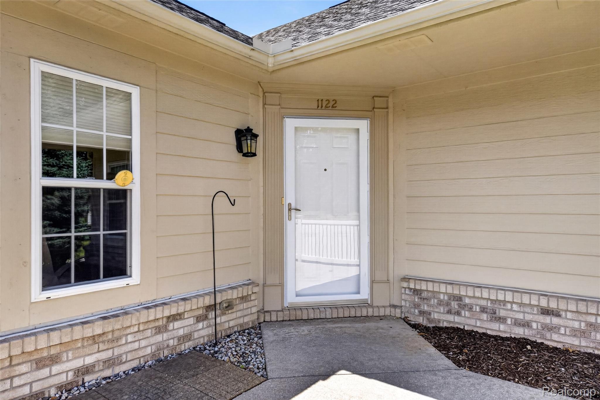 1122 Abbey Court