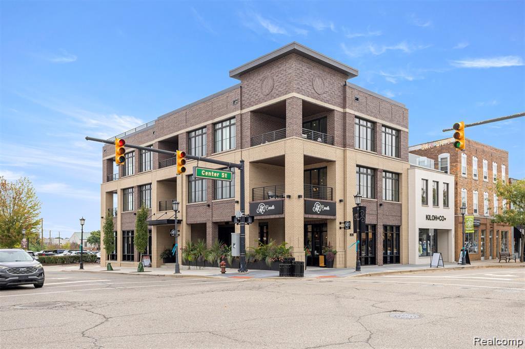 156 N Center Unit 303