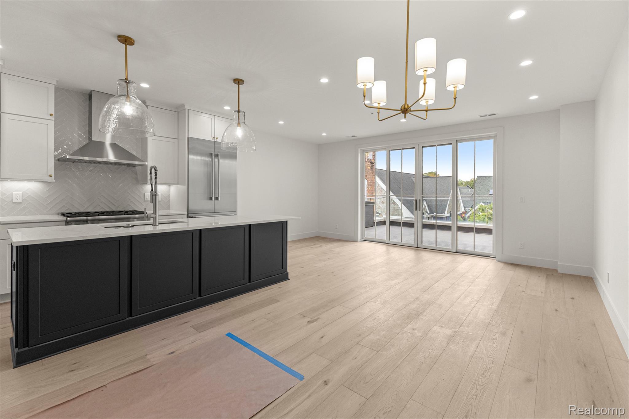 156 N Center Unit 303