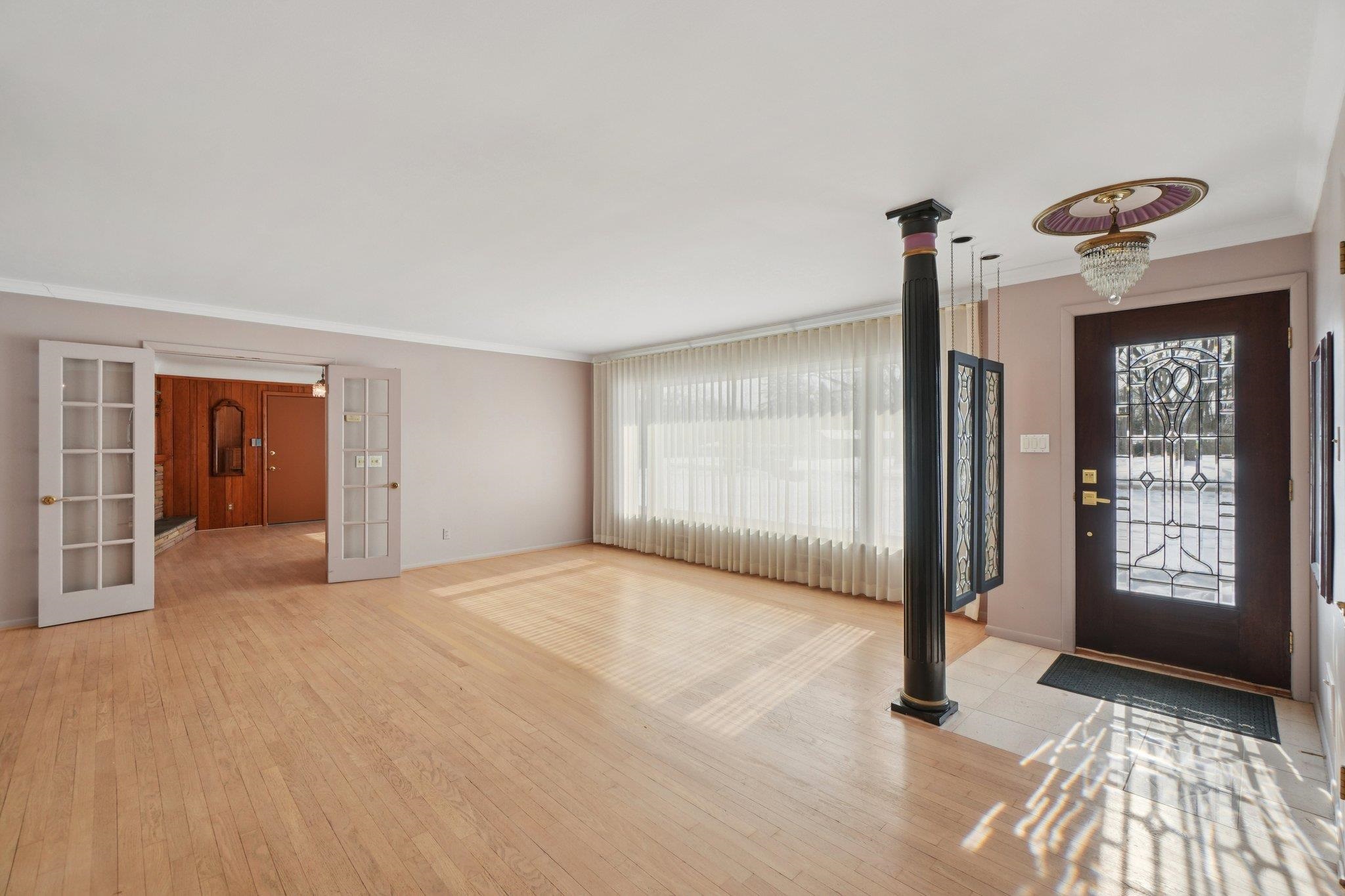 24700 N Cromwell Drive