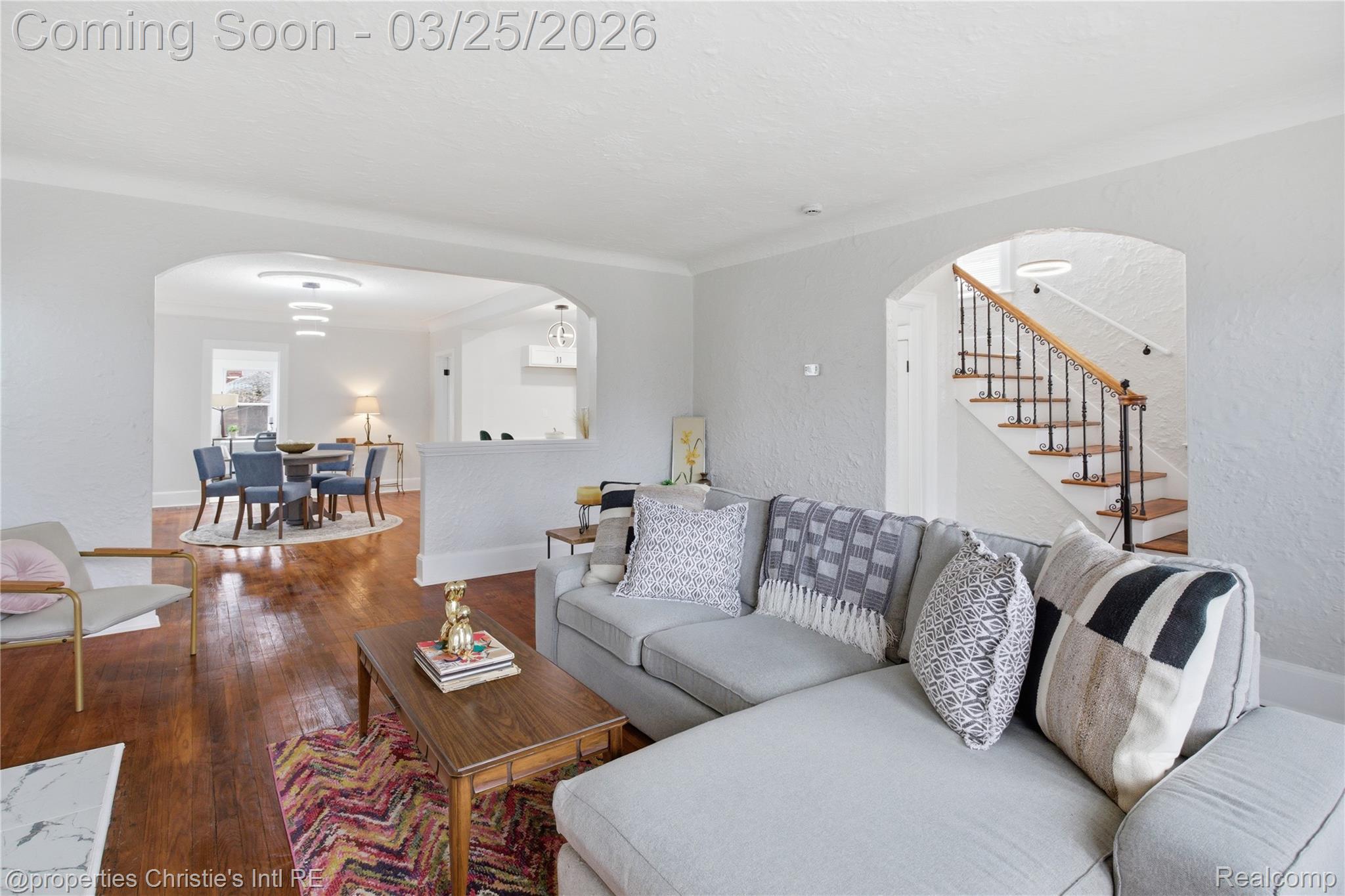 3294 Glendale Street