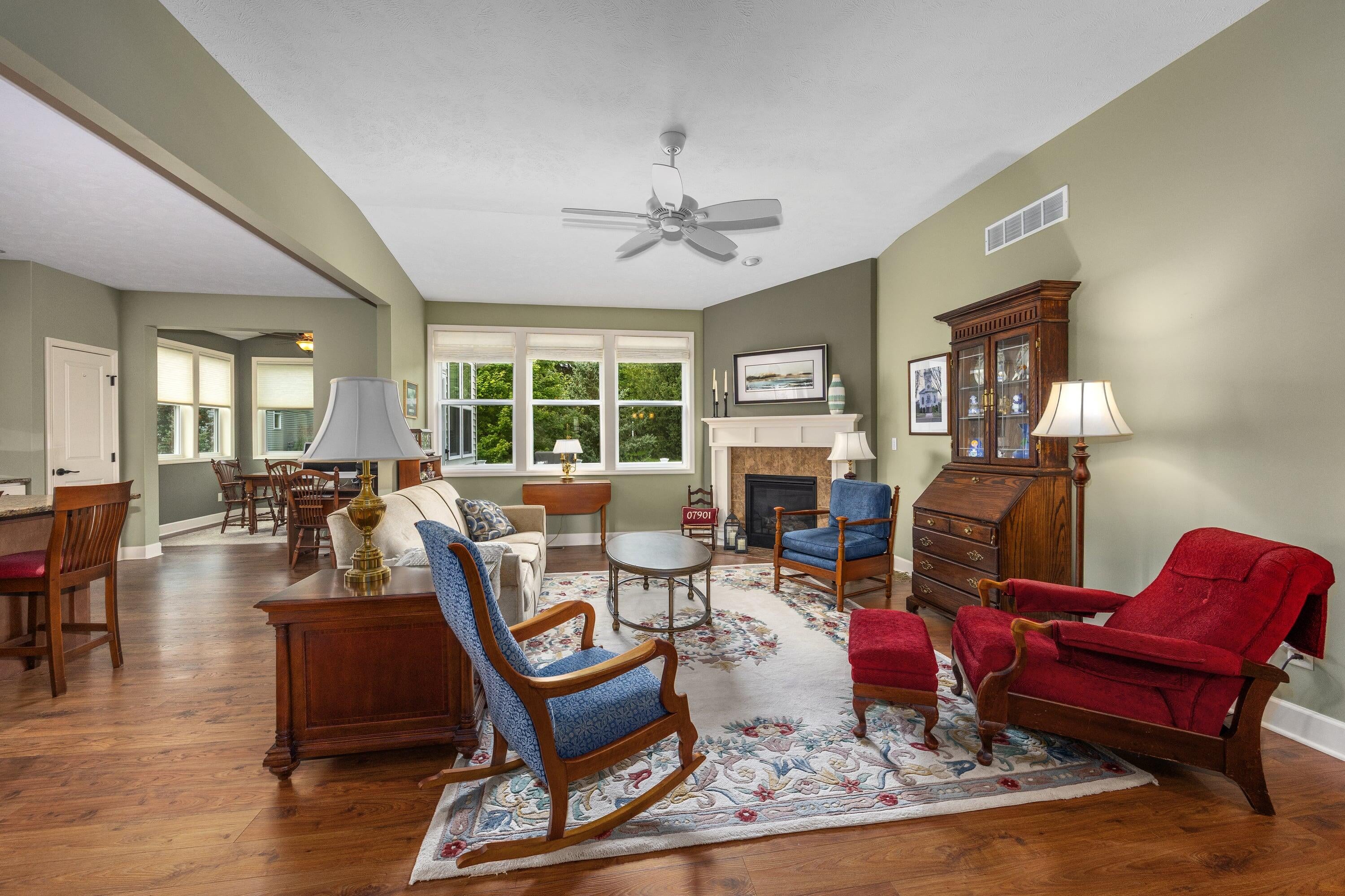 2955 Woodridge Circle NE