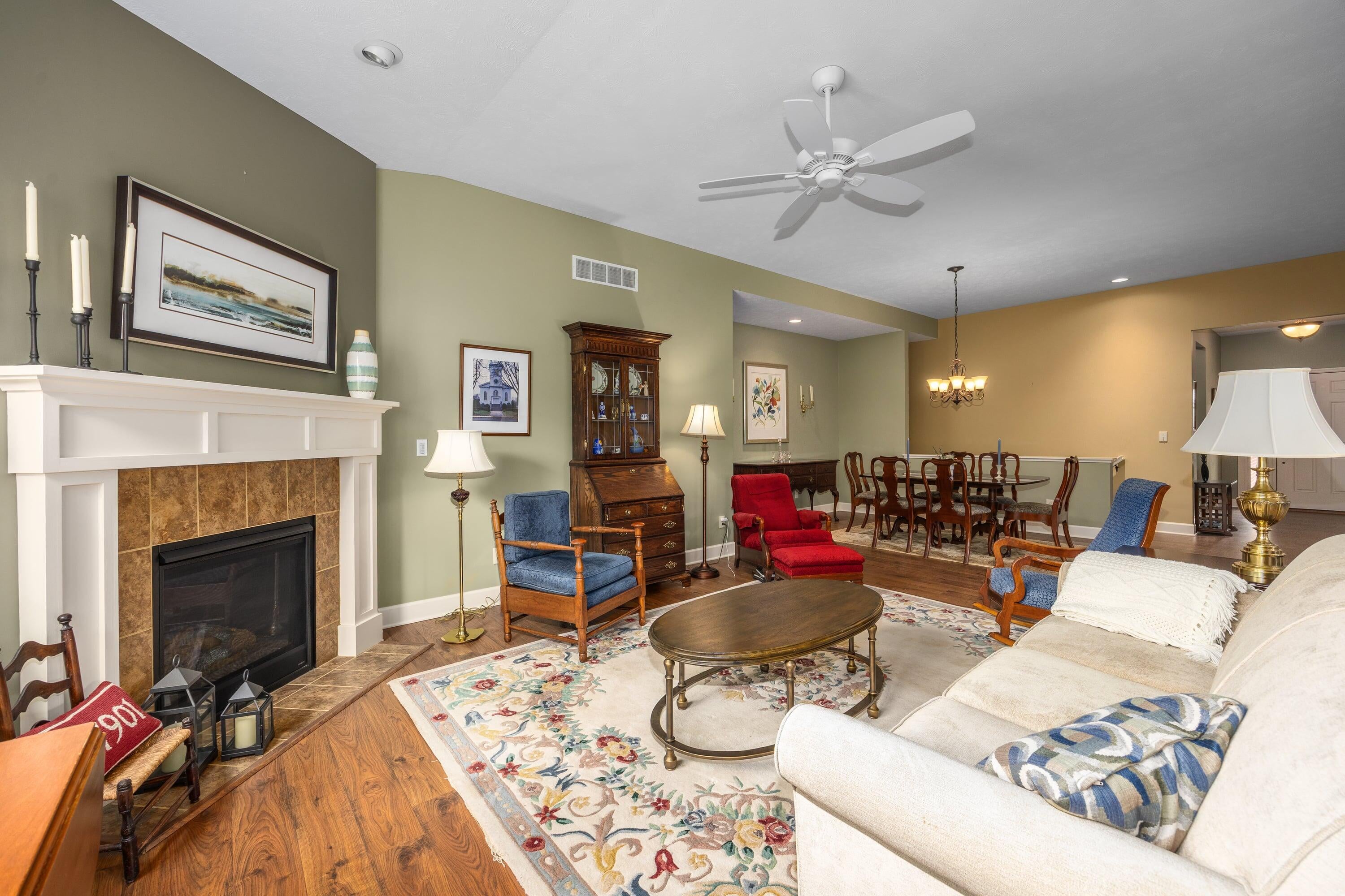 2955 Woodridge Circle NE