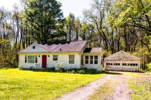 409 W E Avenue Cooper Charter Township MI 49009