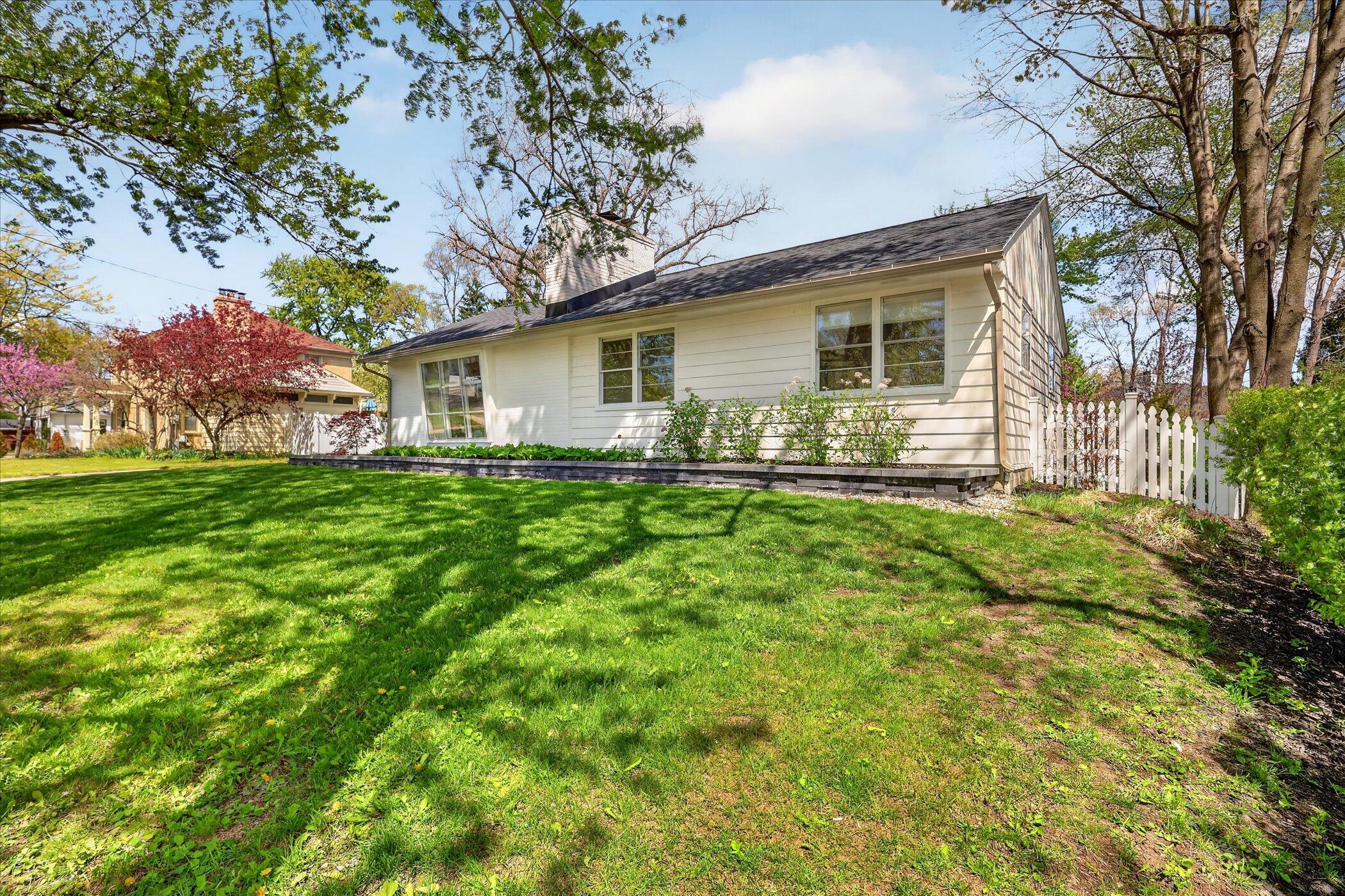 1758 Breton Road SE