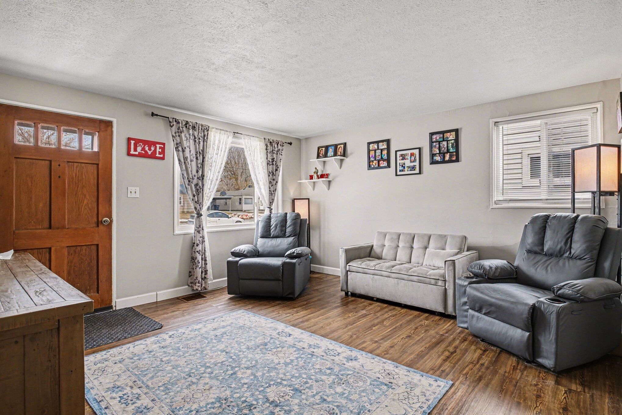 1422 Merrifield Avenue