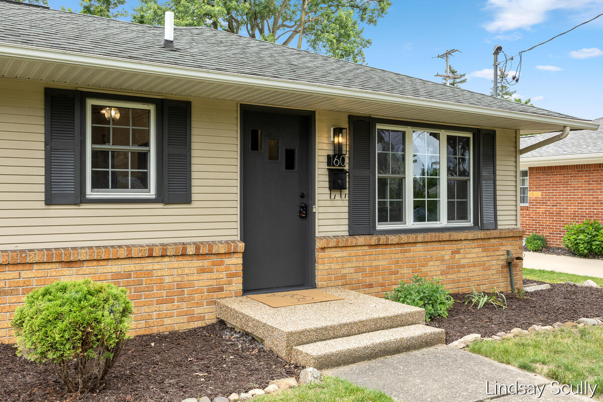 160 Boltwood Drive NE