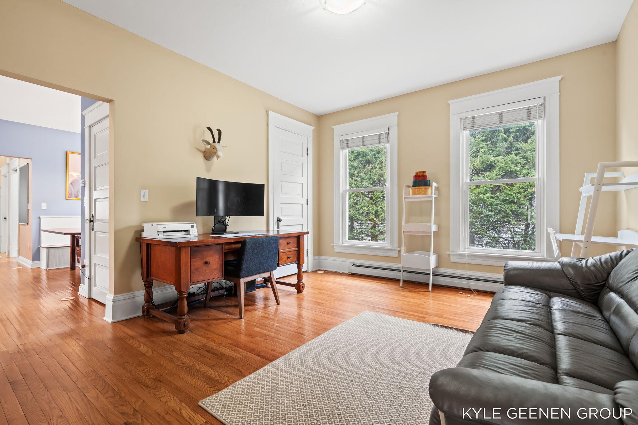 122 E Central Avenue