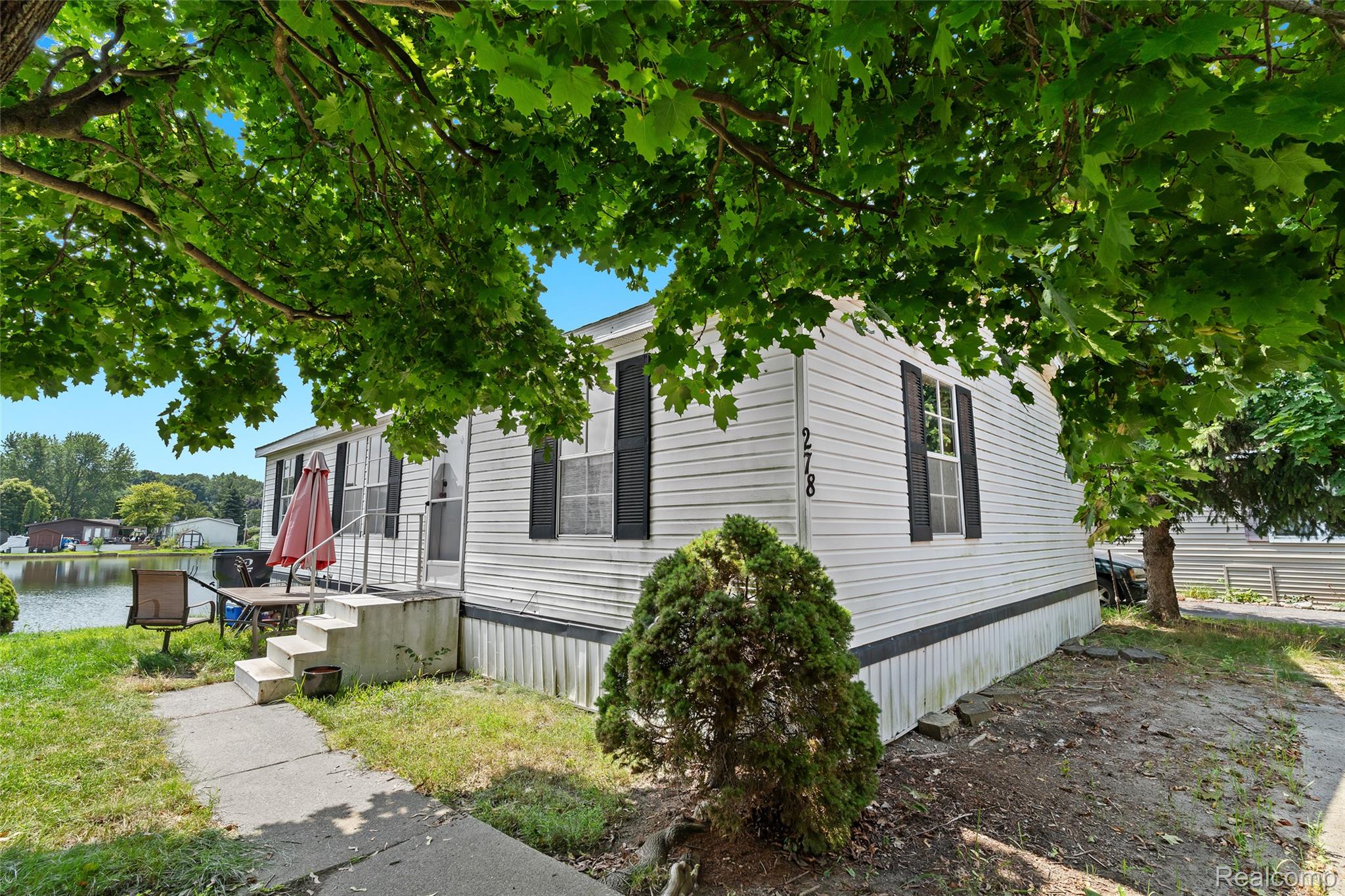 Auburn Hills City, Michigan 48326, United States, 3 Bedrooms Bedrooms, ,2 BathroomsBathrooms,Residential,Active,185545