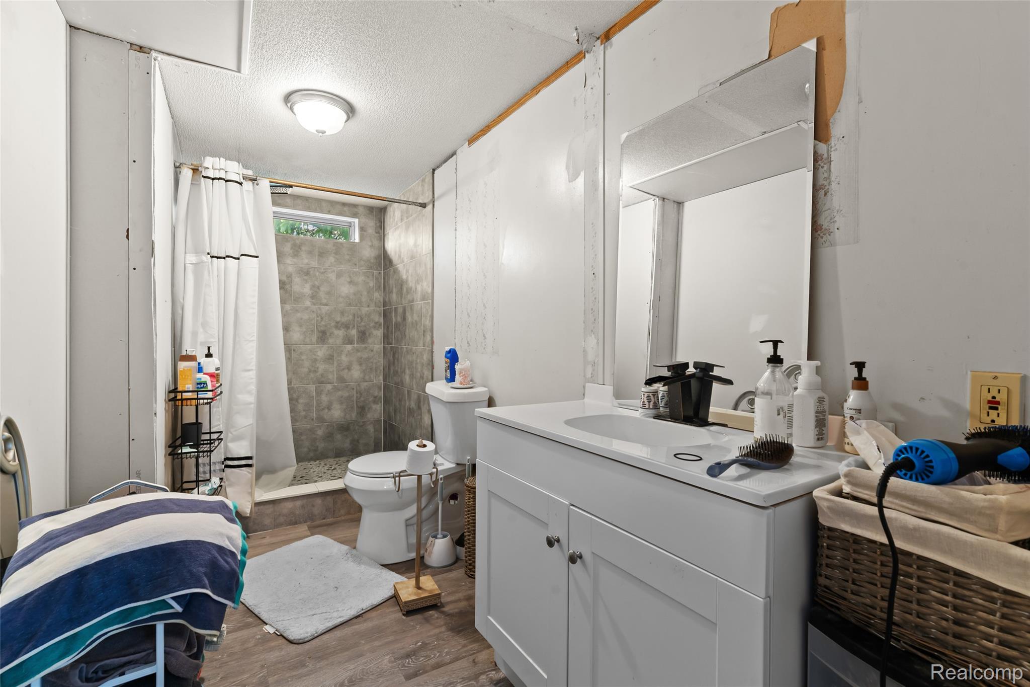 Auburn Hills City, Michigan 48326, United States, 3 Bedrooms Bedrooms, ,2 BathroomsBathrooms,Residential,Active,185545