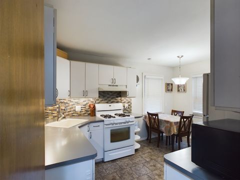 A home in RosevilleCity_Macomb