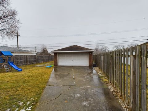 A home in RosevilleCity_Macomb