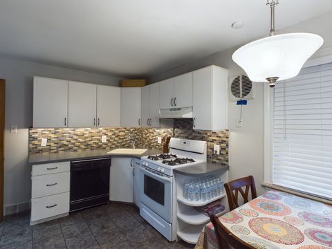 A home in RosevilleCity_Macomb
