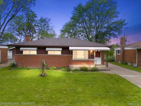 31739 Iroquois Drive Warren City MI 48088