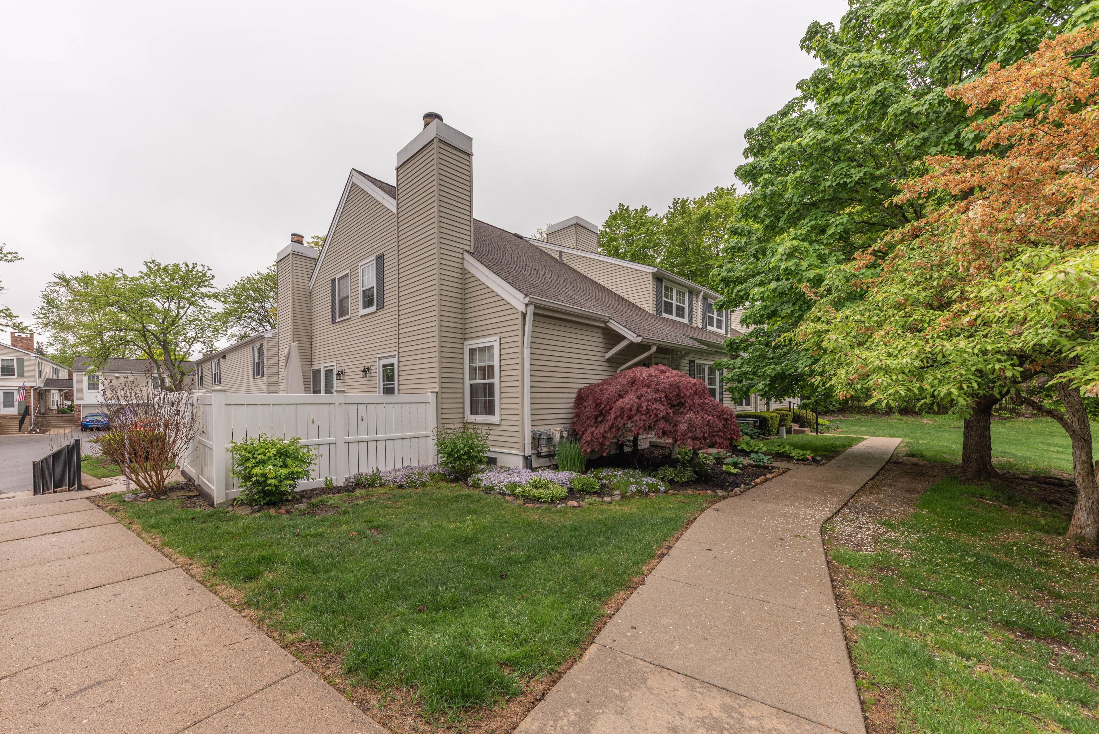 21118 E GLEN HAVEN Circle
