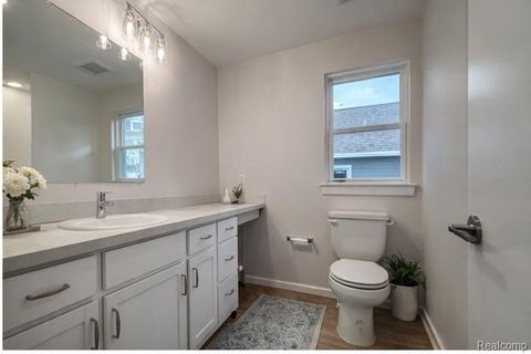 Tiny photo for 371 Dorsey Avenue Street #32, Ypsilanti, MI 48198 (MLS # 20261014625)