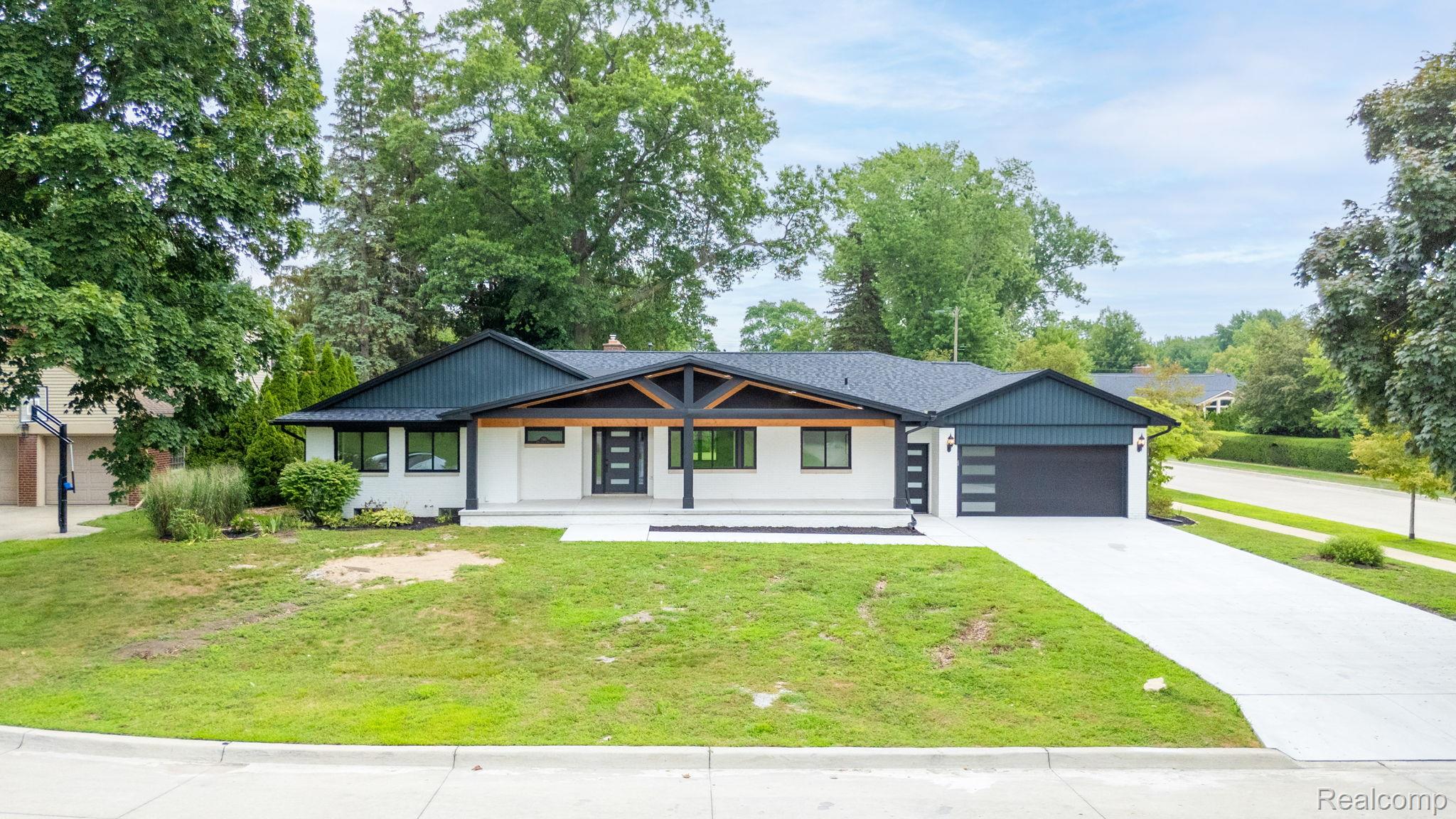 2 RIDGEMONT CT