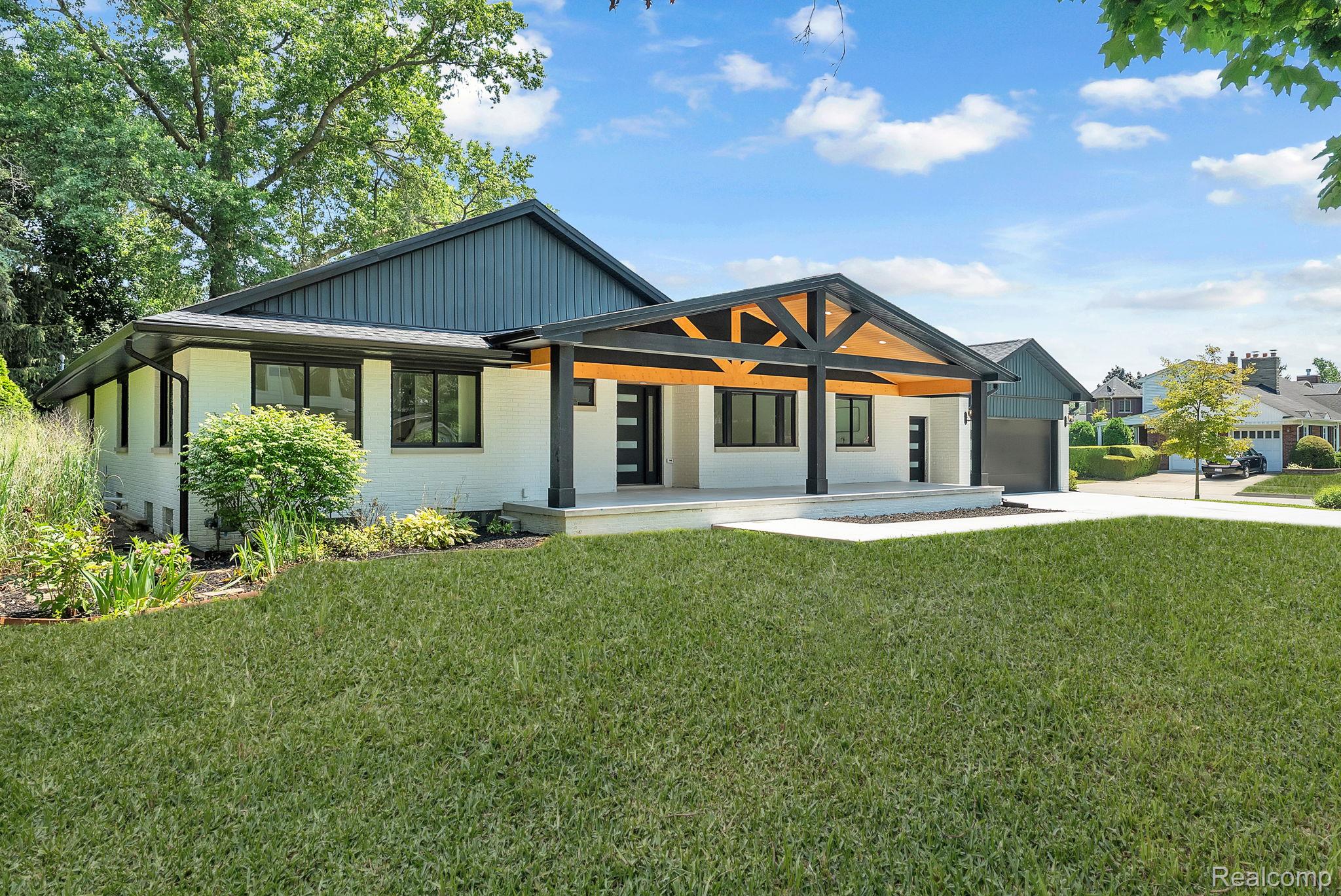2 RIDGEMONT CT