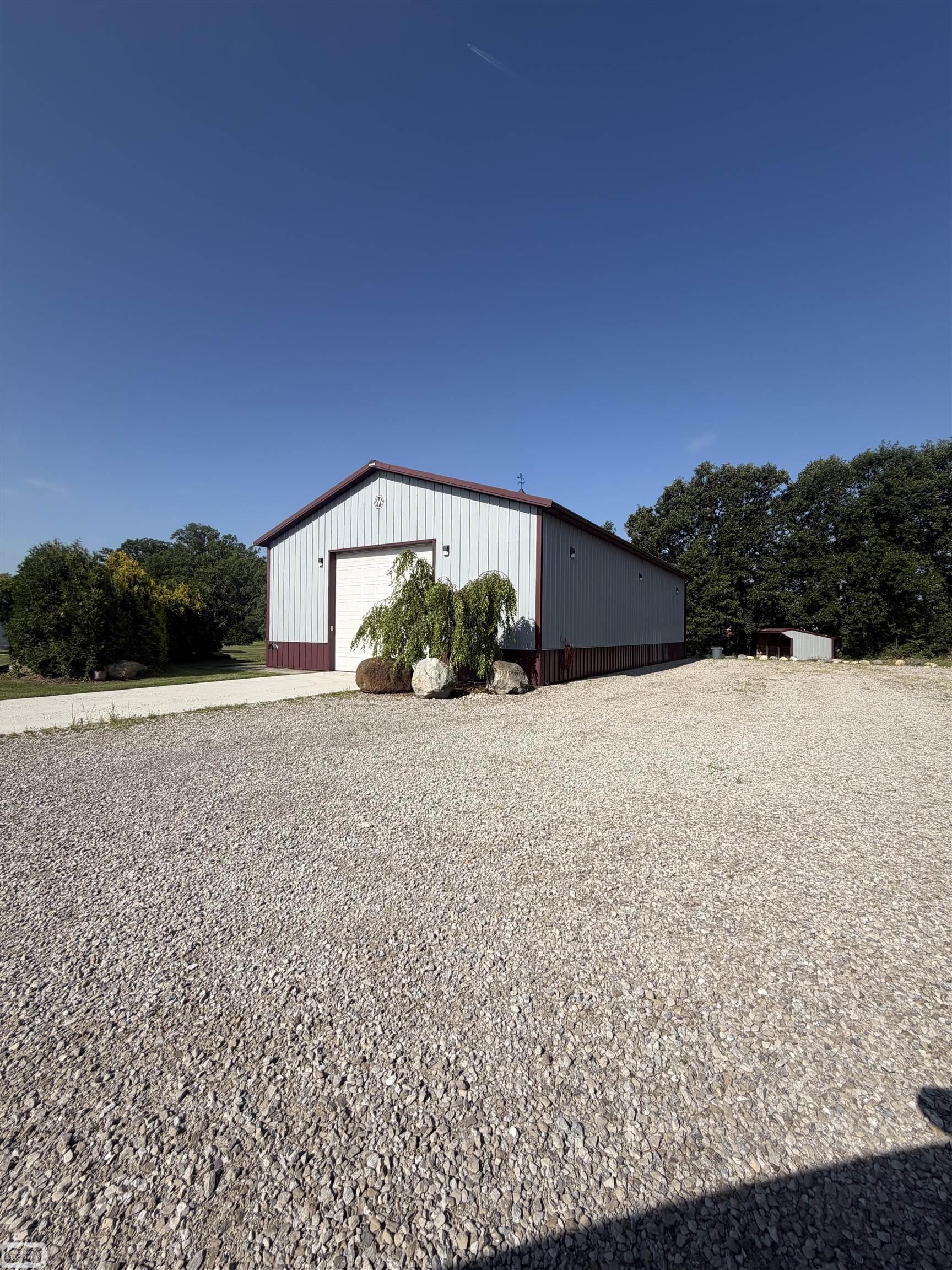 4453 Lone Oak Drive