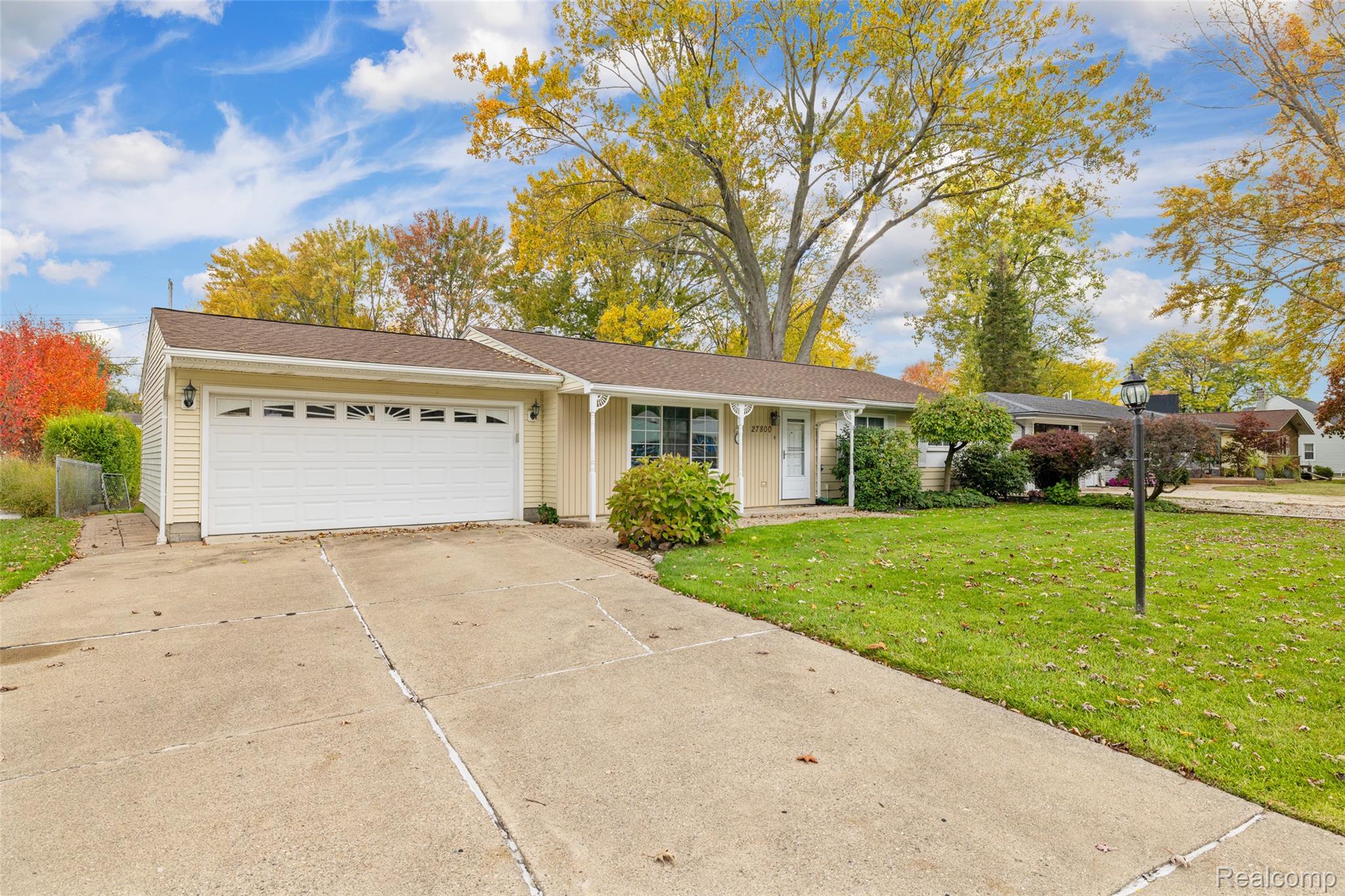 27800 Ponchartrain Street