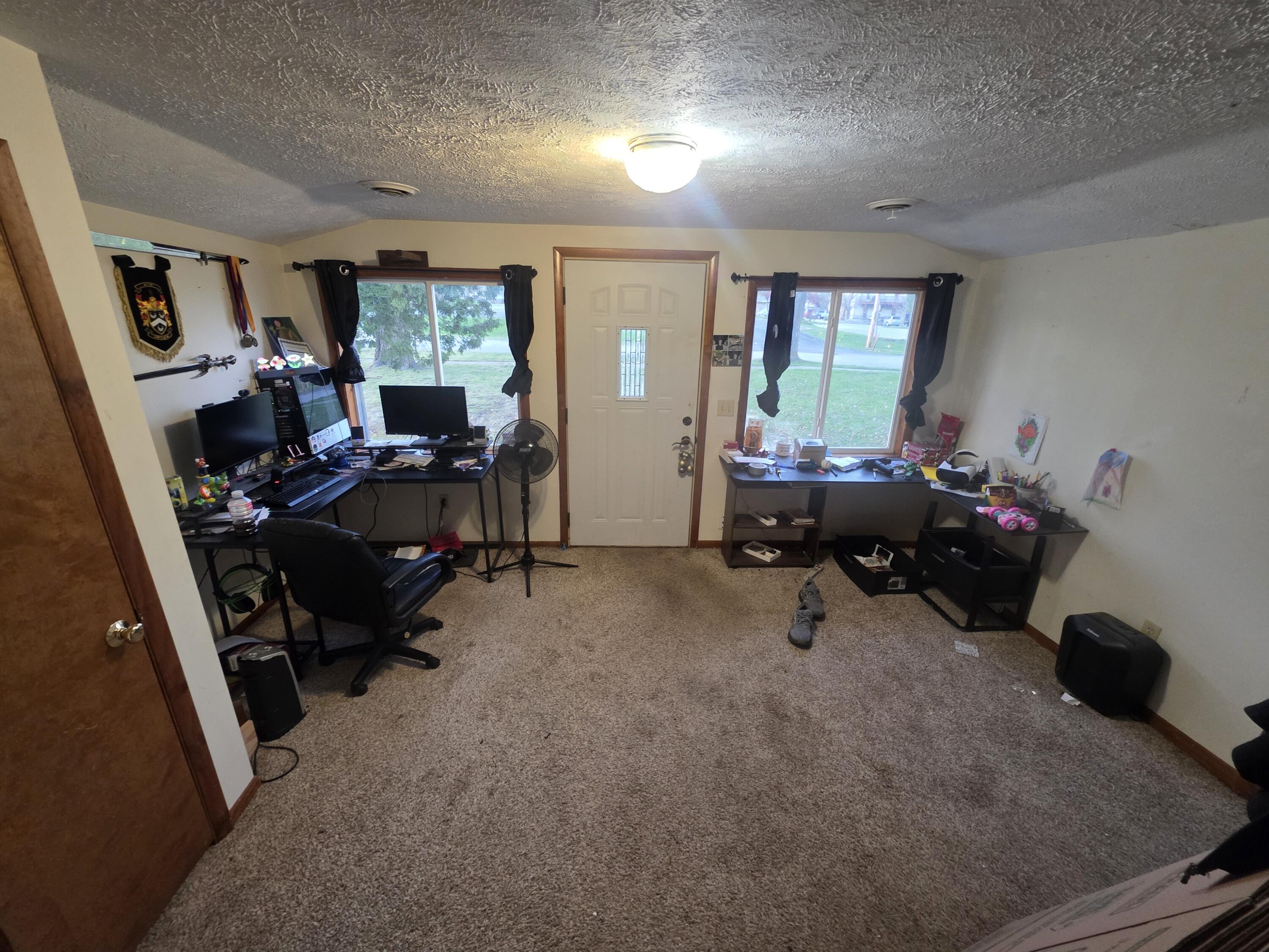 123 W Walnut Street